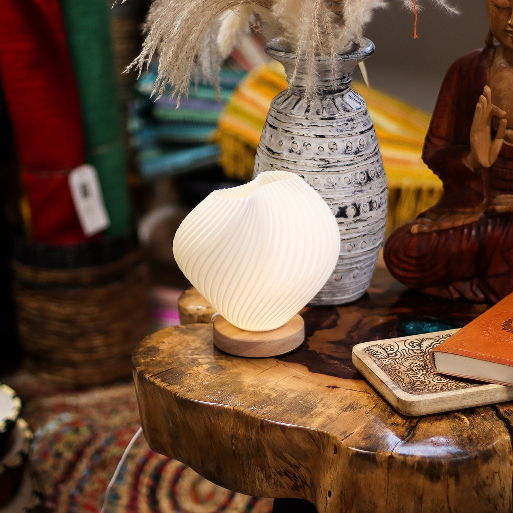 New Wave Lamp - USB - 3 settings - Shell Twisted