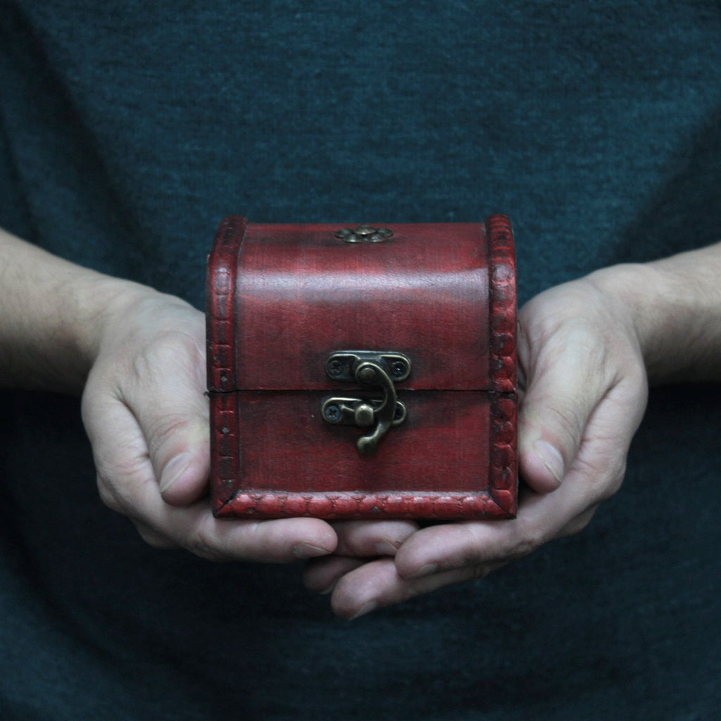 Small Classic Chest (same inside Colb-23)