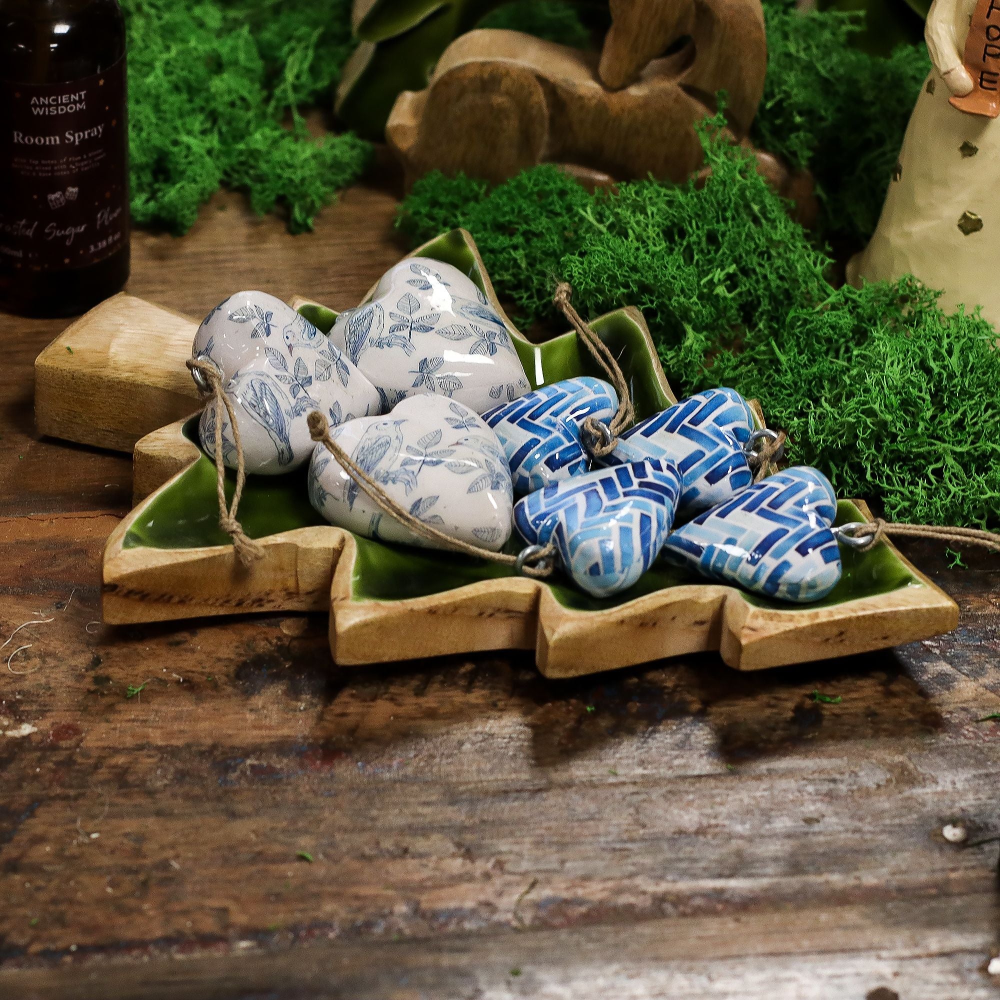 Lost in the Forrest -  Enamel Tree Wooden Bowl - 25x19cm